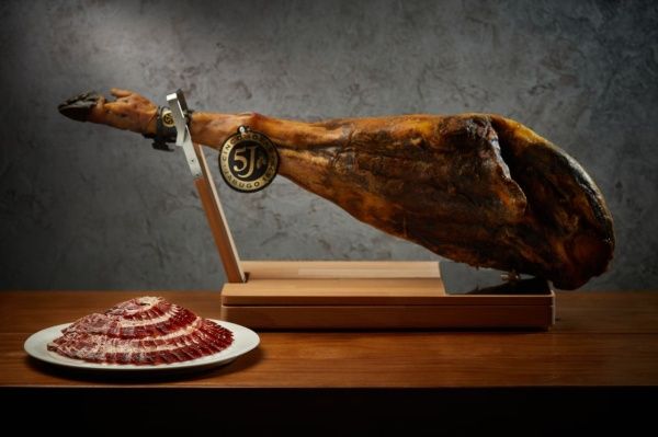 Статья: Пять чувств в дегустации Иберийской ветчины из желудей