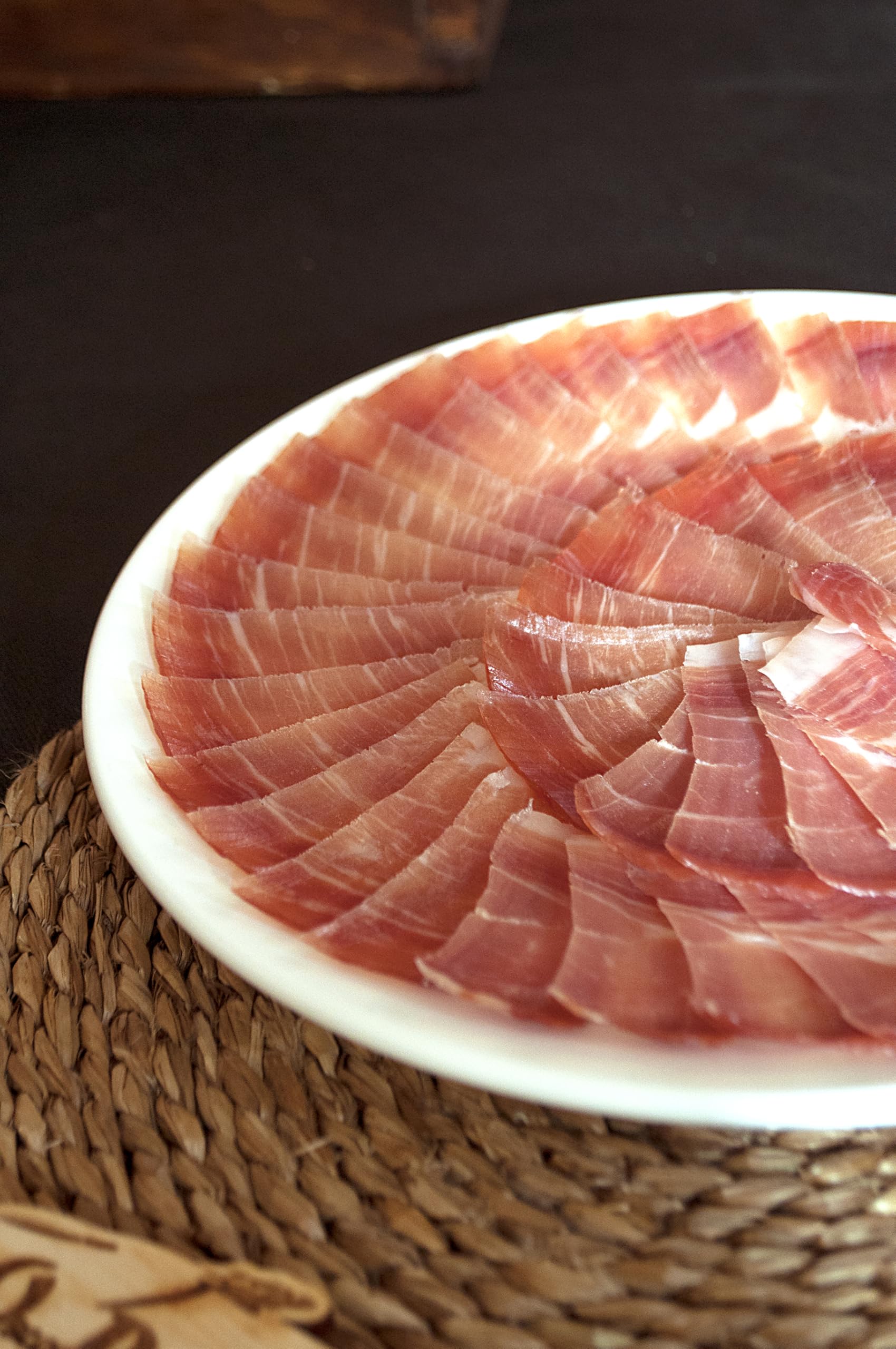 Хамон Серрано нарезка 100 грамм