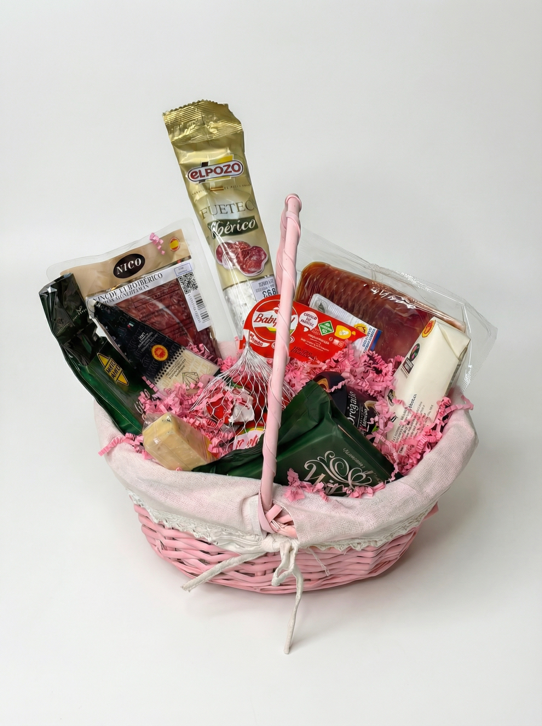 Подарочный набор в корзине